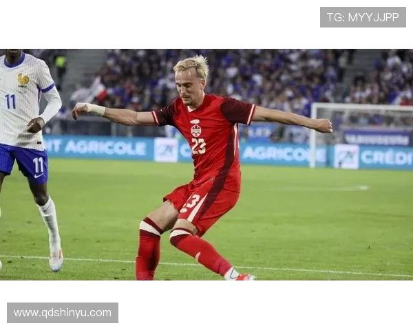 全球最红足球明星的崛起与影响力分析及其背后的故事