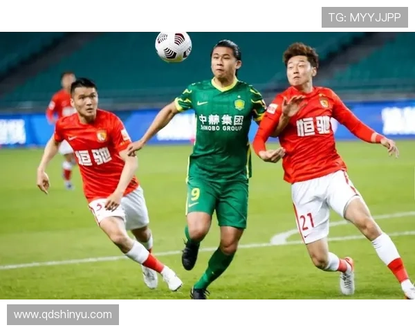 成都网球队在邀请赛中以60分稳居积分榜首位展现强劲实力